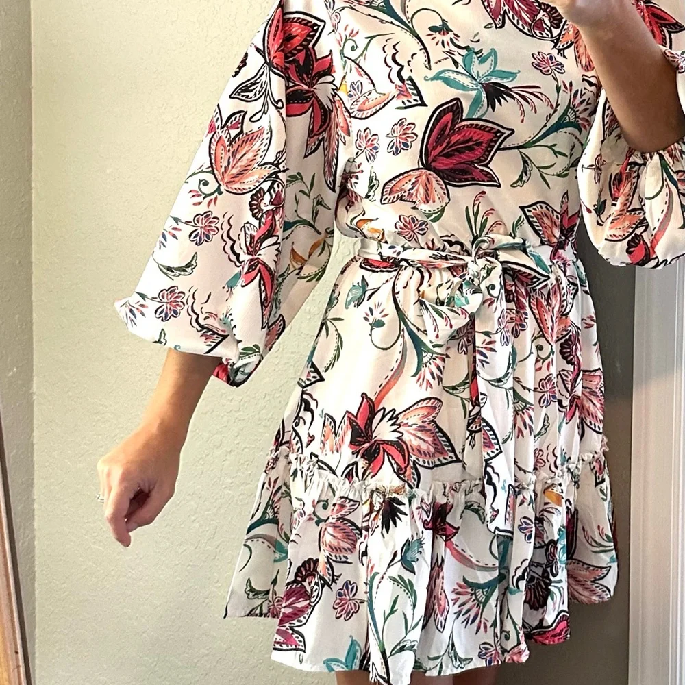 NWT Baltic Born white floral mini dress and ruffle hem w 3/4 puff sleeves - Picture 7 of 17